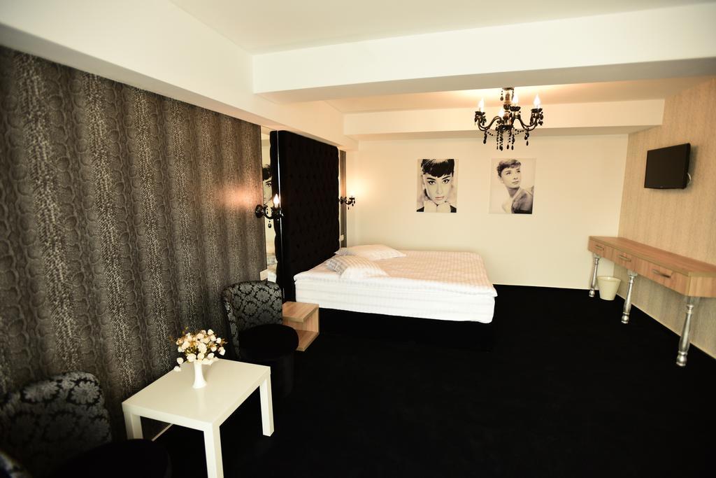 La Rocca Boutique Hotel Craiova Eksteriør bilde