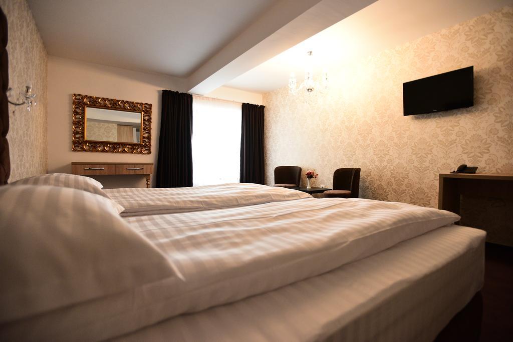La Rocca Boutique Hotel Craiova Eksteriør bilde