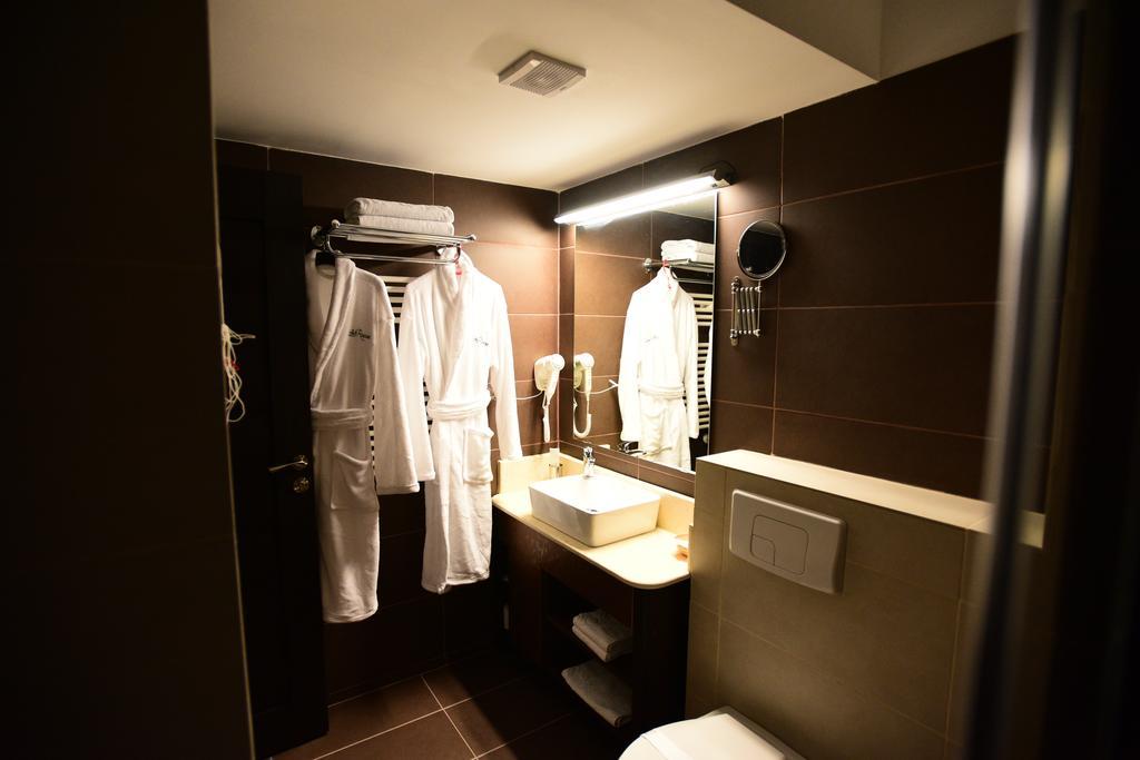 La Rocca Boutique Hotel Craiova Eksteriør bilde