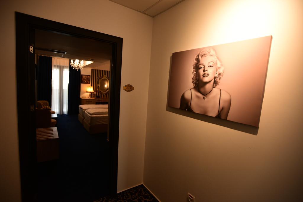 La Rocca Boutique Hotel Craiova Eksteriør bilde