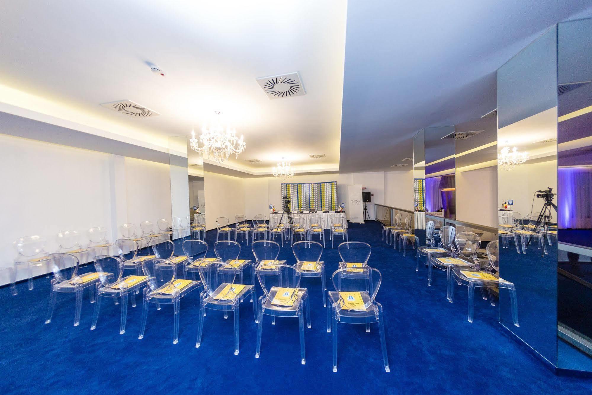 La Rocca Boutique Hotel Craiova Eksteriør bilde