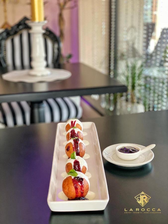 La Rocca Boutique Hotel Craiova Eksteriør bilde